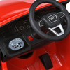 Элементы приборной панели и руль с логотипом Audi