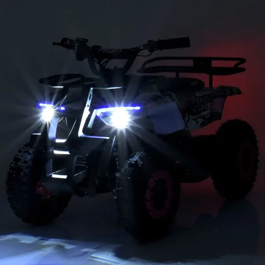 Світлодіодна оптика рожевого електроквадроцикла HB-ATV1000AS у темряві
